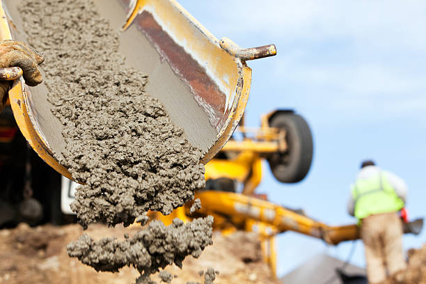 Best Custom Concrete Contractor  in Lake Forest, CA